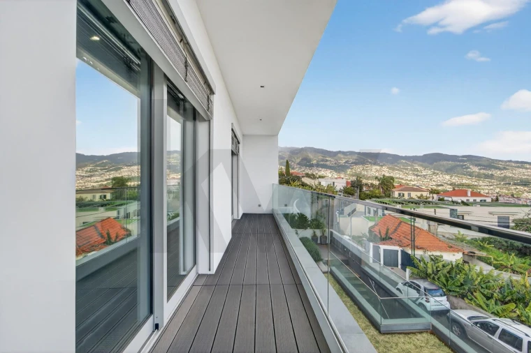 Moradia T3 para Venda em São Martinho Foto 32