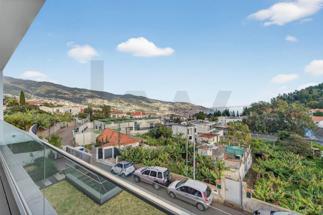 Moradia T3 para Venda em São Martinho Foto 33