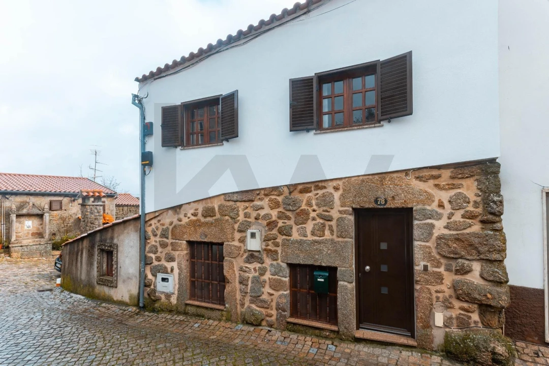 Moradia T2 para Venda em Belmonte e Colmeal da Torre Foto 2