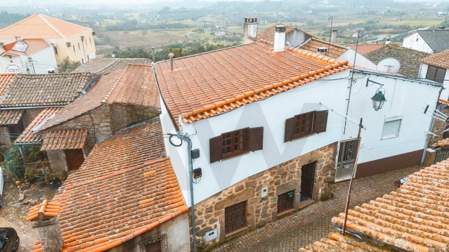 Moradia T2 para Venda em Belmonte e Colmeal da Torre Foto 1