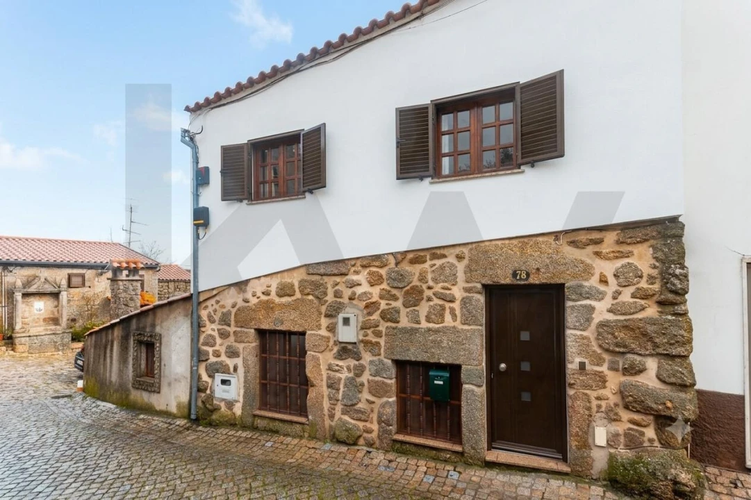 Moradia T2 para Venda em Belmonte e Colmeal da Torre Foto 2
