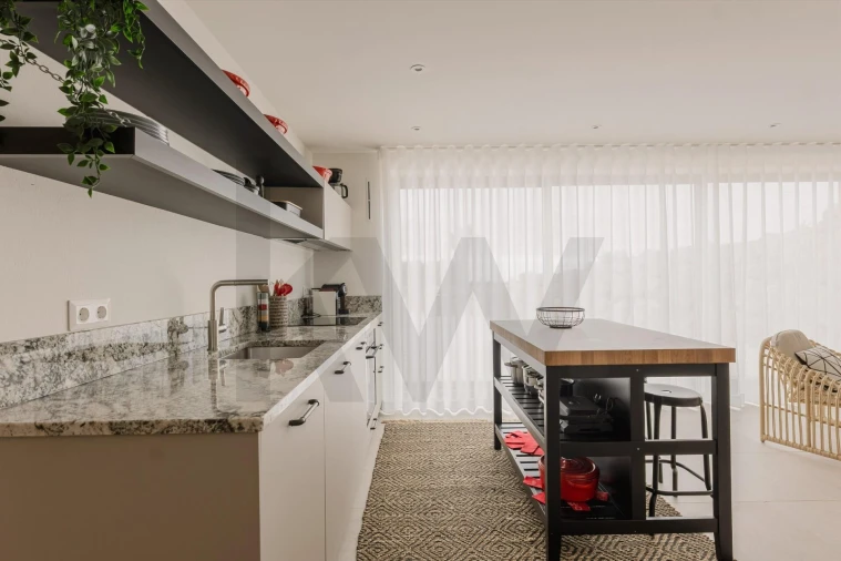 Moradia T4 para Venda em Odiaxere Foto 32