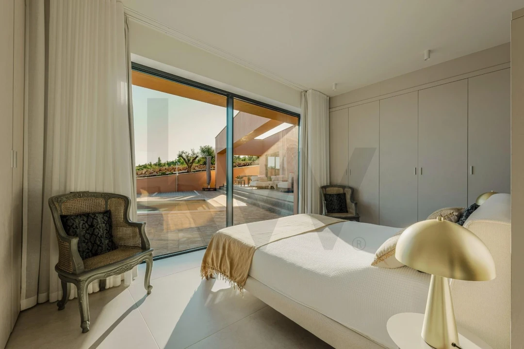 Moradia T4 para Venda em Odiaxere Foto 15