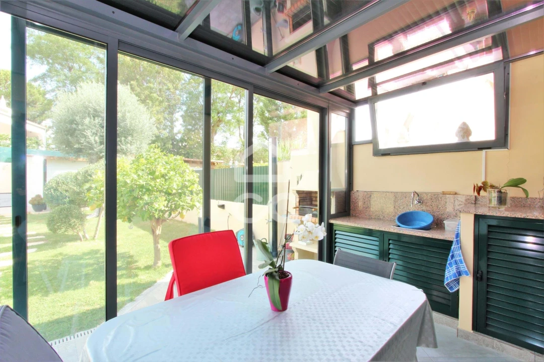 Moradia T3 para Venda em Armação de Pera Foto 12