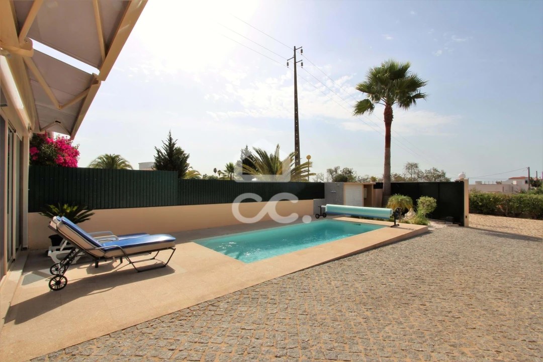 Moradia T3 para Venda em Armação de Pera Foto 39