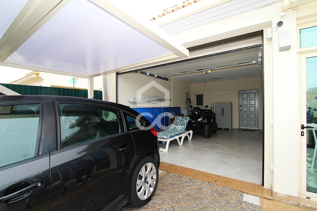 Moradia T3 para Venda em Armação de Pera Foto 56