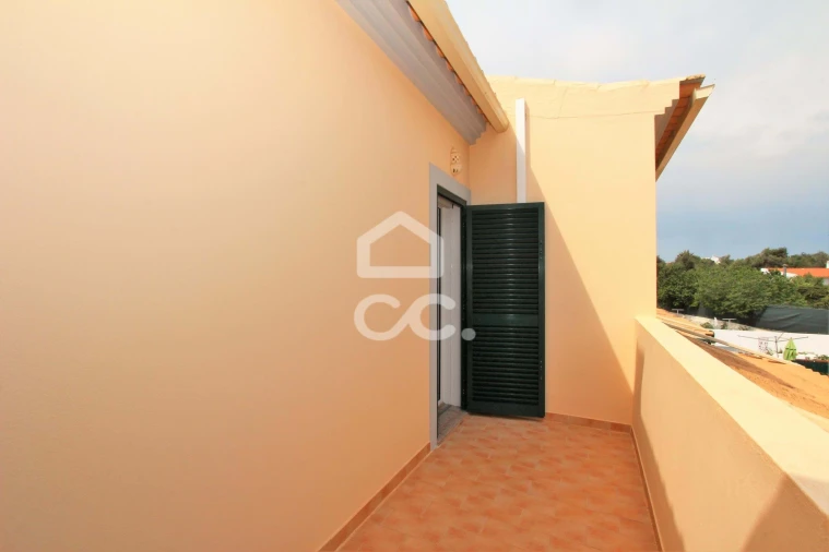 Moradia T3 para Venda em Armação de Pera Foto 34