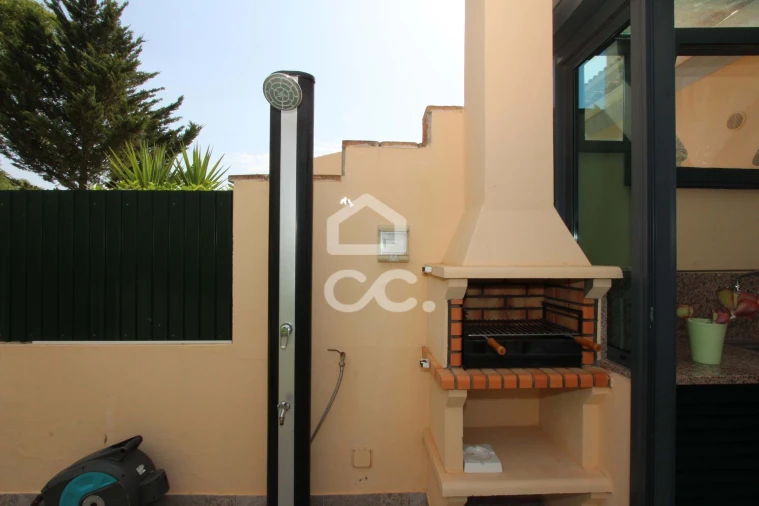 Moradia T3 para Venda em Armação de Pera Foto 15