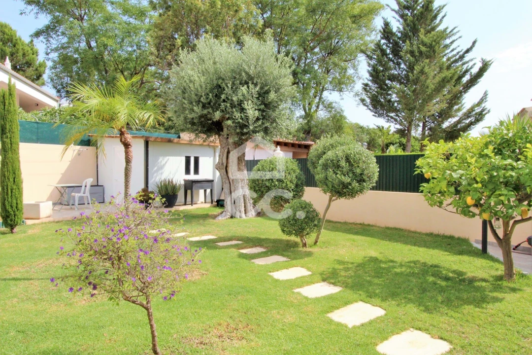 Moradia T3 para Venda em Armação de Pera Foto 47