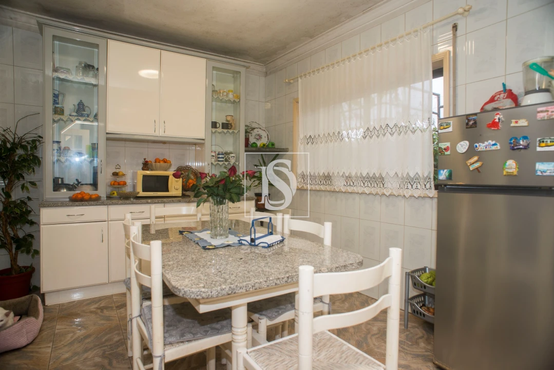 Moradia T4 para Venda em Alfena Foto 3