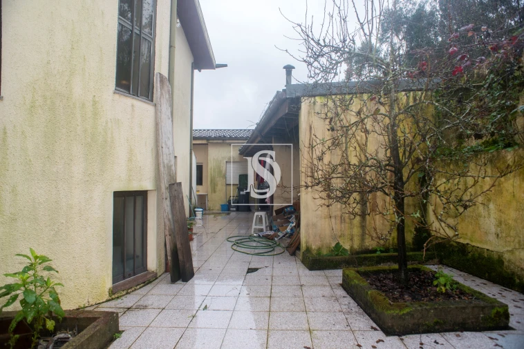 Moradia T4 para Venda em Alfena Foto 30