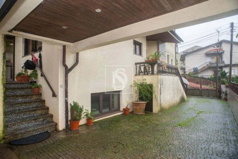 Moradia T4 para Venda em Alfena Foto 34