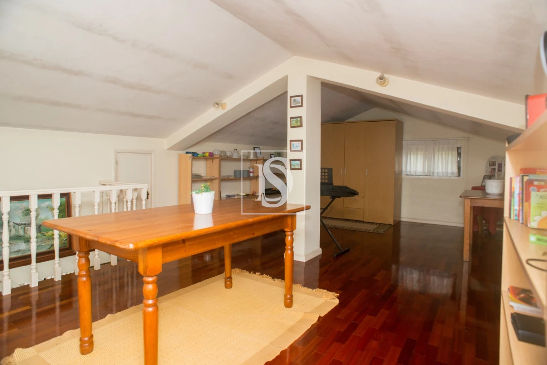 Moradia T4 para Venda em Alfena Foto 24