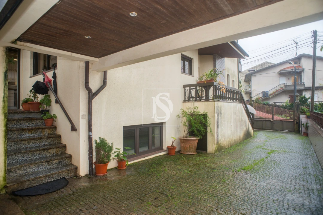 Moradia T4 para Venda em Alfena Foto 34