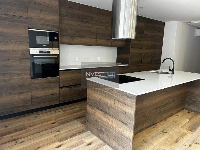 Moradia T5 para Venda em Quinta do Anjo Foto 4