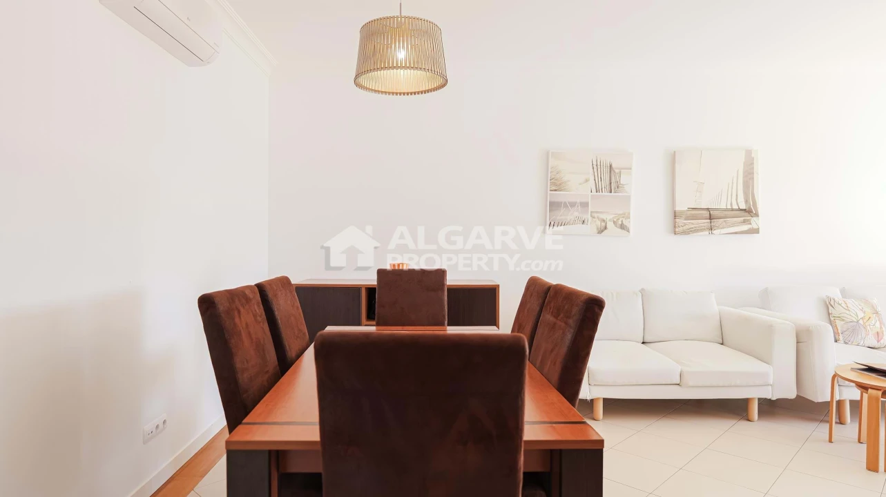 Apartamento T2 para Venda em Quarteira Foto 8