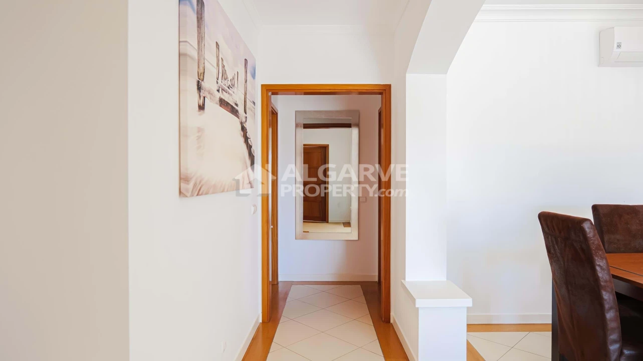 Apartamento T2 para Venda em Quarteira Foto 11
