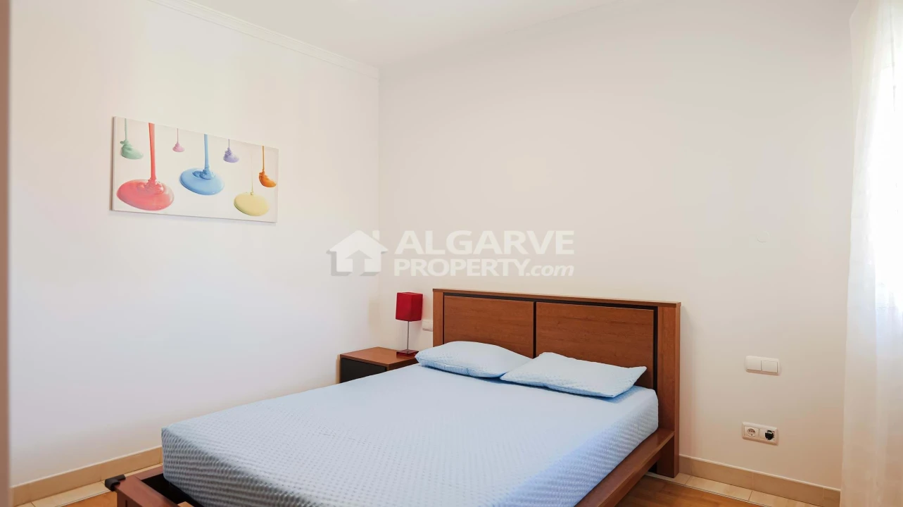 Apartamento T2 para Venda em Quarteira Foto 13