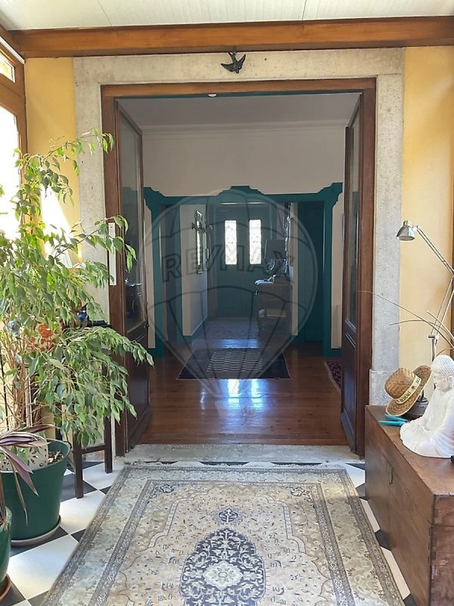 Moradia T7 para Venda em Agualva e Mira-Sintra Foto 2