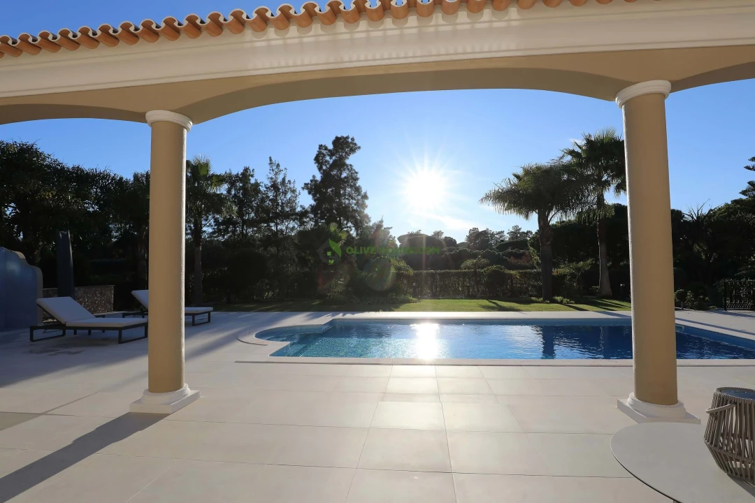 Moradia T5 para Venda em Quarteira Foto 71