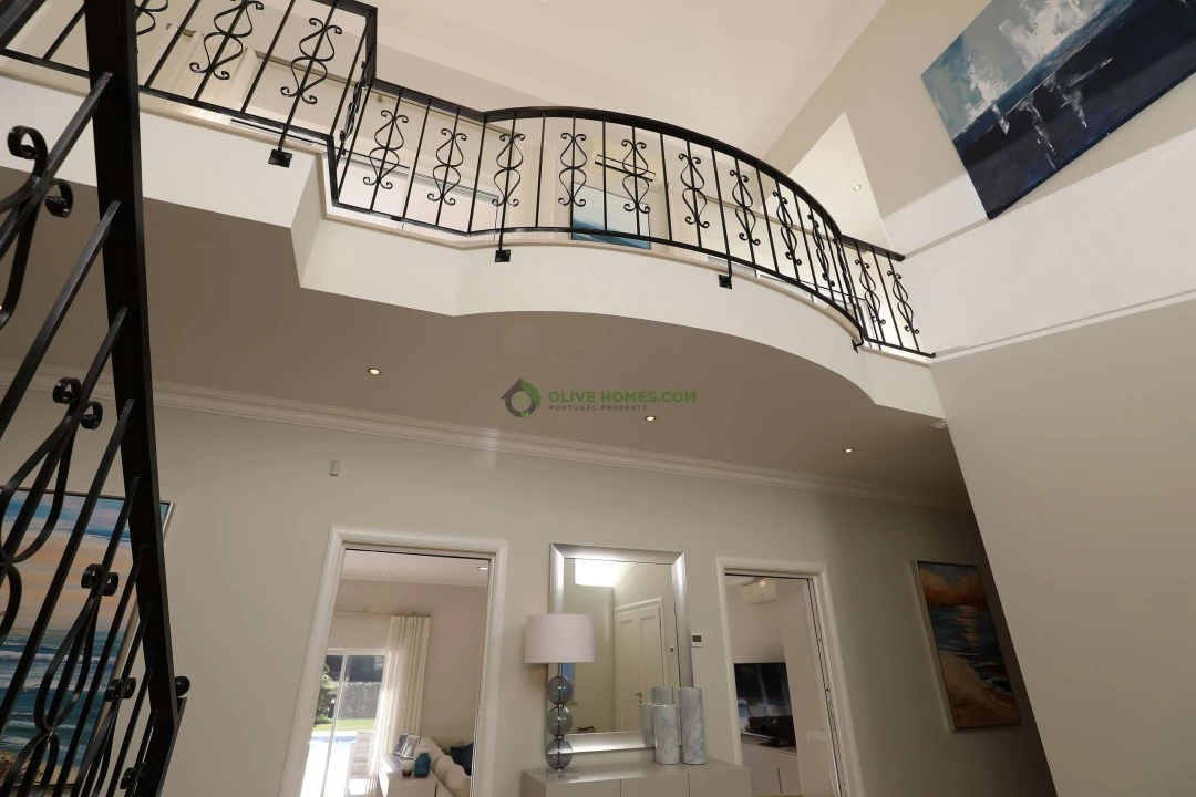 Moradia T5 para Venda em Quarteira Foto 40