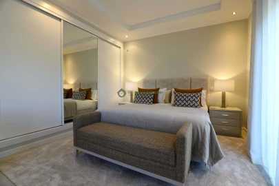 Moradia T5 para Venda em Quarteira