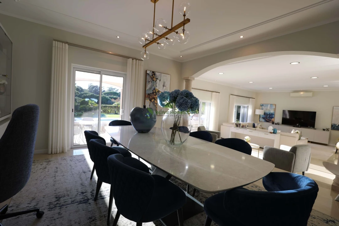 Moradia T5 para Venda em Quarteira Foto 67