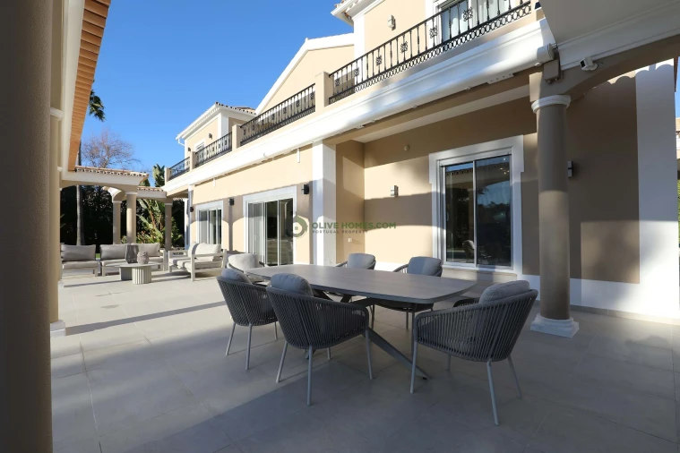 Moradia T5 para Venda em Quarteira Foto 33