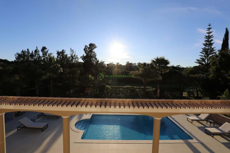 Moradia T5 para Venda em Quarteira Foto 80