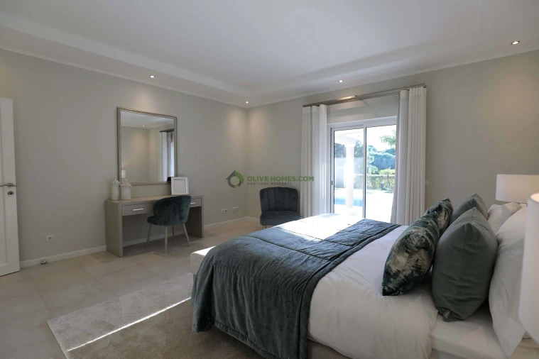 Moradia T5 para Venda em Quarteira Foto 48