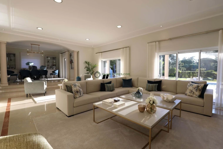 Moradia T5 para Venda em Quarteira Foto 6