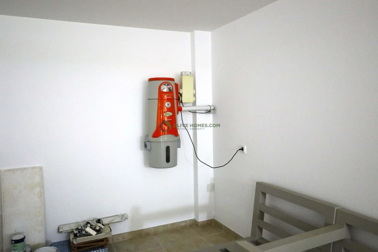 Moradia T5 para Venda em Quarteira Foto 105