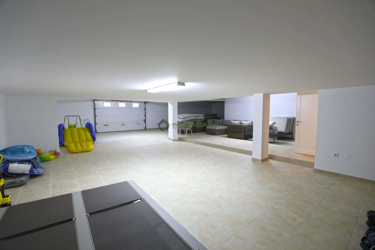 Moradia T5 para Venda em Quarteira Foto 102