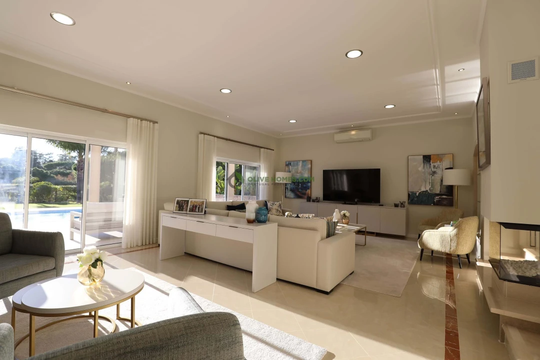 Moradia T5 para Venda em Quarteira Foto 70