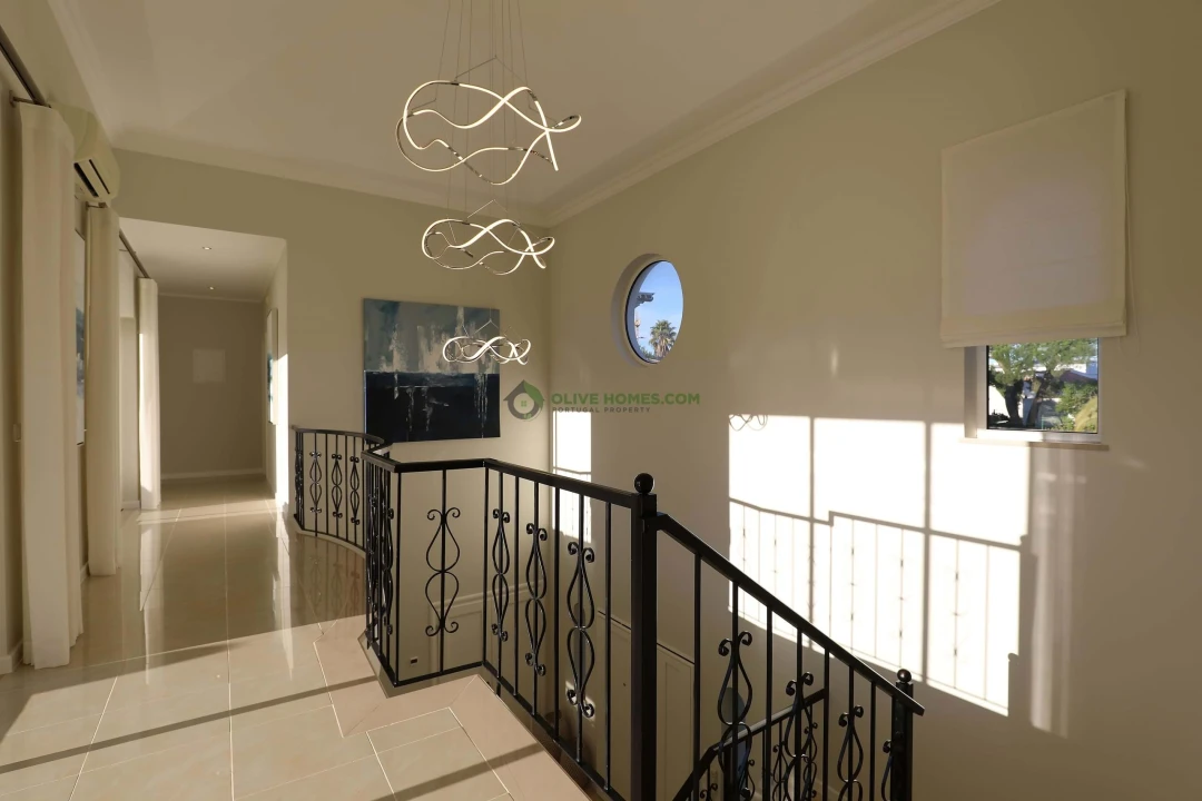 Moradia T5 para Venda em Quarteira Foto 75