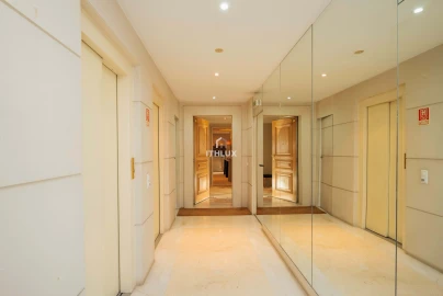 Apartamento T4 para Venda em Avenidas Novas