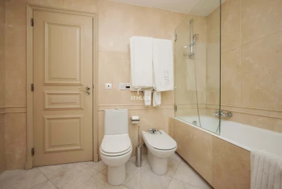 Apartamento T4 para Venda em Avenidas Novas