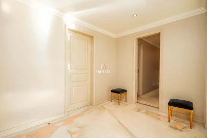 Apartamento T4 para Venda em Avenidas Novas