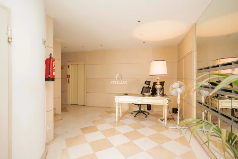 Apartamento T4 para Venda em Avenidas Novas Foto 54