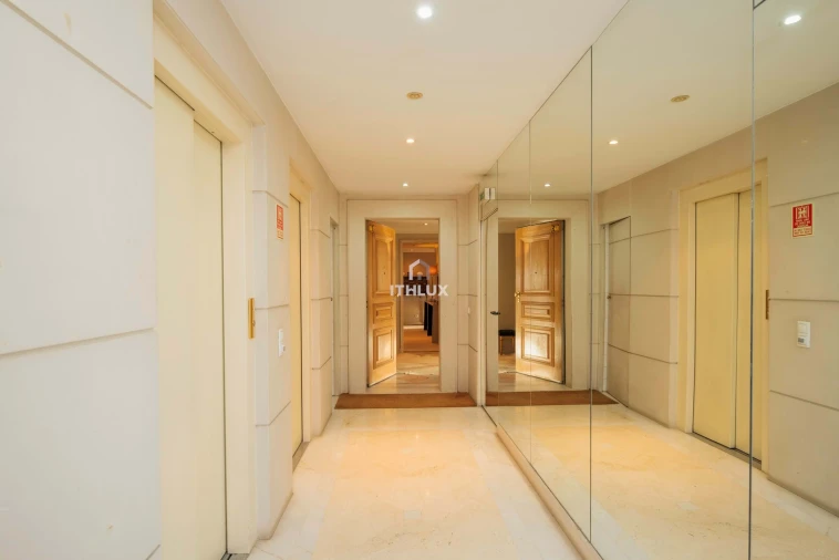 Apartamento T4 para Venda em Avenidas Novas Foto 2