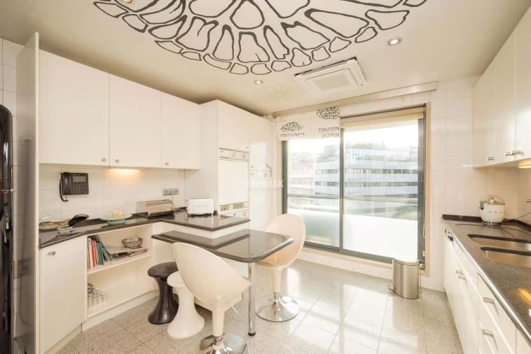 Apartamento T4 para Venda em Avenidas Novas Foto 47