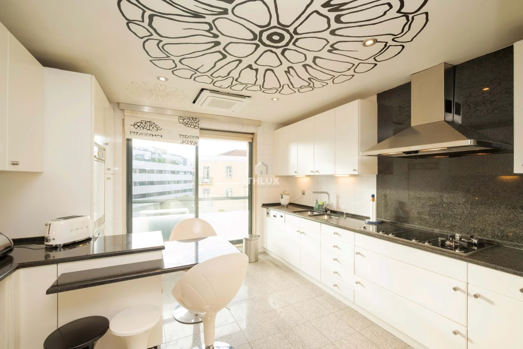 Apartamento T4 para Venda em Avenidas Novas Foto 45