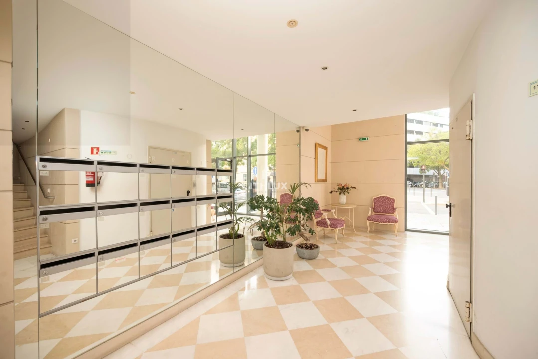 Apartamento T4 para Venda em Avenidas Novas Foto 55