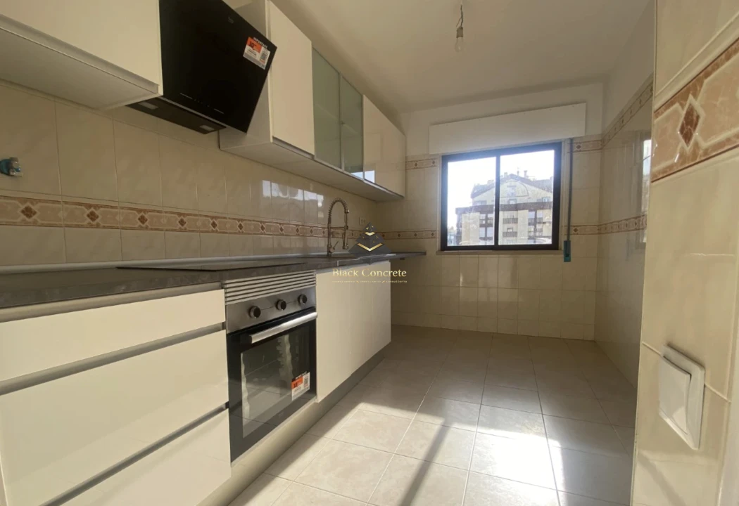 Apartamento T2 para Venda em Algueirão-Mem Martins Foto 9