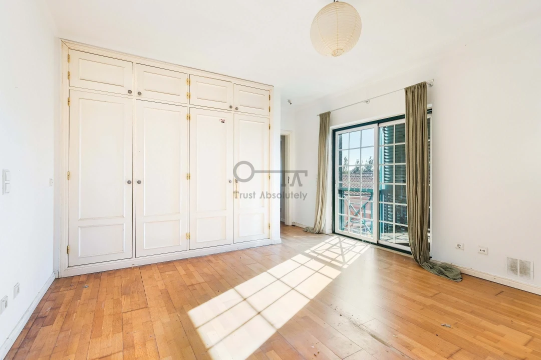 Moradia T5 para Venda em Agualva e Mira-Sintra Foto 11