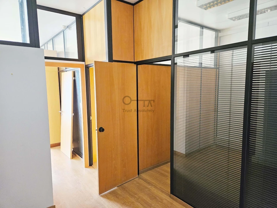 Escritório para Venda em Alvalade Foto 9