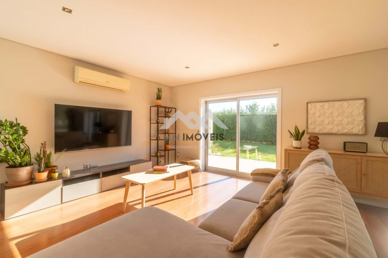 Moradia T4 para Venda em Vila Nova de Famalicão e Calendário Foto 3