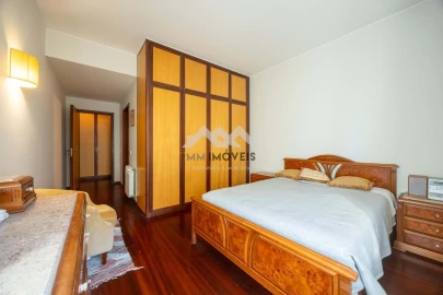 Apartamento T5 para Venda em Aldoar, Foz do Douro e Nevogilde