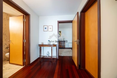 Apartamento T5 para Venda em Aldoar, Foz do Douro e Nevogilde