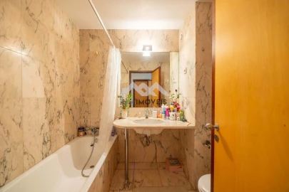 Apartamento T5 para Venda em Aldoar, Foz do Douro e Nevogilde